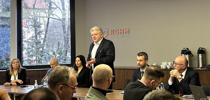 Porozumienie płacowe w KGHM. Podwyżki o 6,8% i przeszeregowania dla pracowników