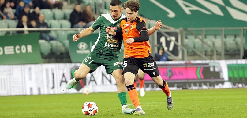 [FOTO] Co za derby! Chrobry walczył do końca, ale sędzia...