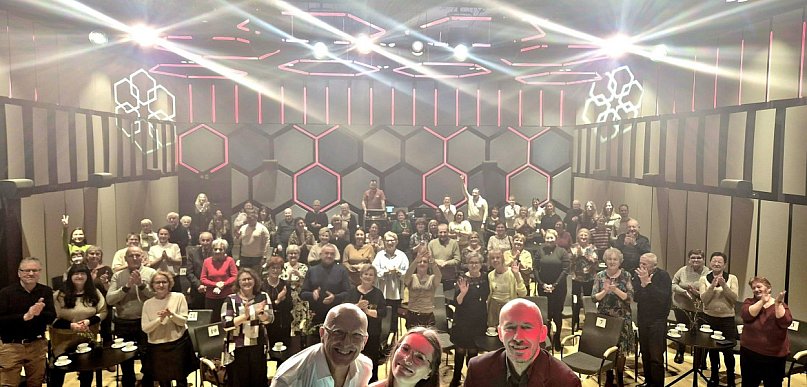 Magiczny wieczór z Robertem Rozmusem w Grębocicach!