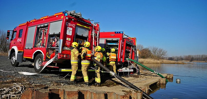 Poszkodowani i alarm w Hucie Głogów. Finał manewrów [WIDEO, FOTO]