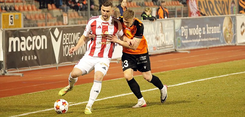 [FOTO] Chrobry show! Laskowski odpalił bombę, w Głogowie mamy wicelidera!