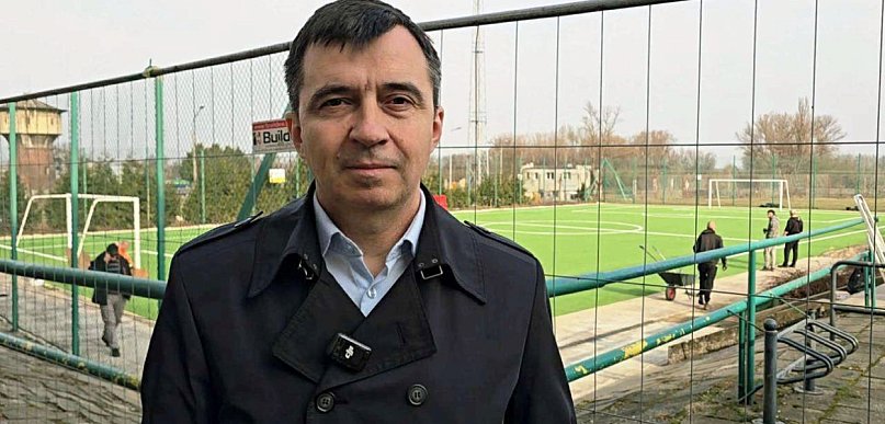 [WIDEO] Kończy się remont boiska szkolnego. Rokaszewicz: Wkrótce będzie gotowe