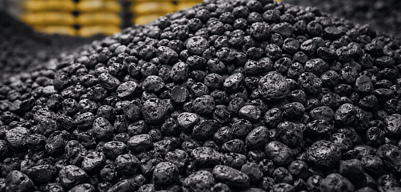 Dlaczego ekogroszek zyskał tak dużą popularność w ogrzewaniu domów? Praktyczne spo