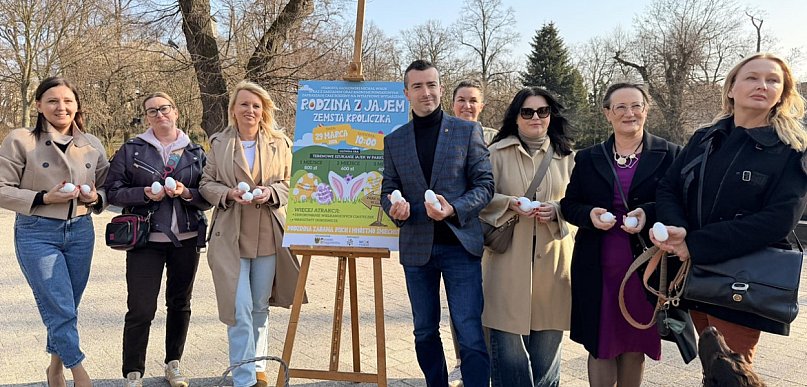 [WIDEO] Zapraszają całe rodziny do szukania jajek w parku