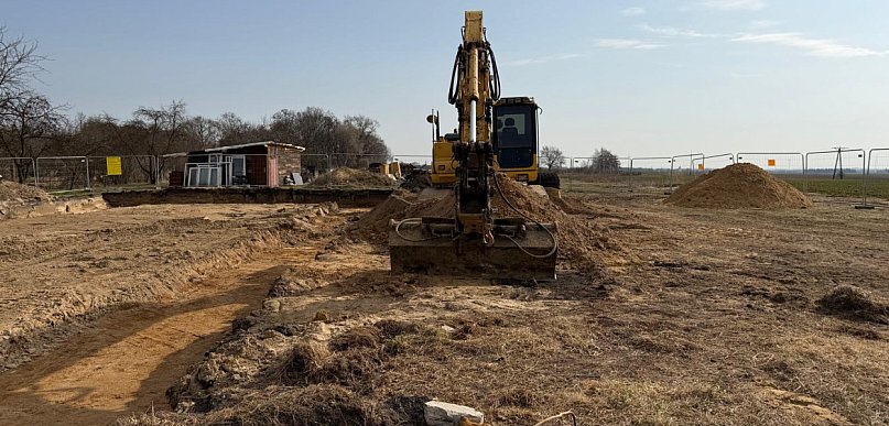 Budowa nowoczesnego centrum dla OSP w Dobrzejowicach wchodzi w kolejny etap