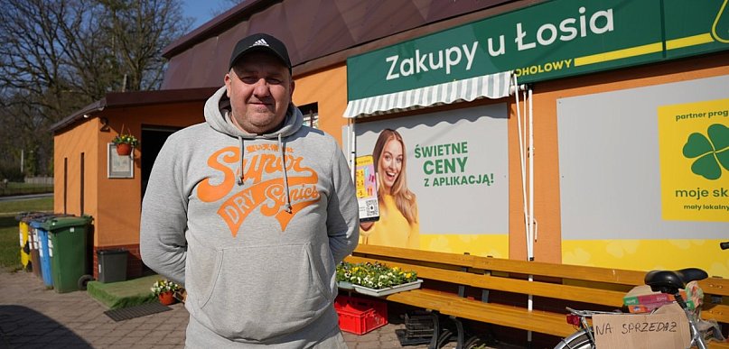 Oni wciąż sprzedają. Lokalni sprzedawcy się nie poddają!