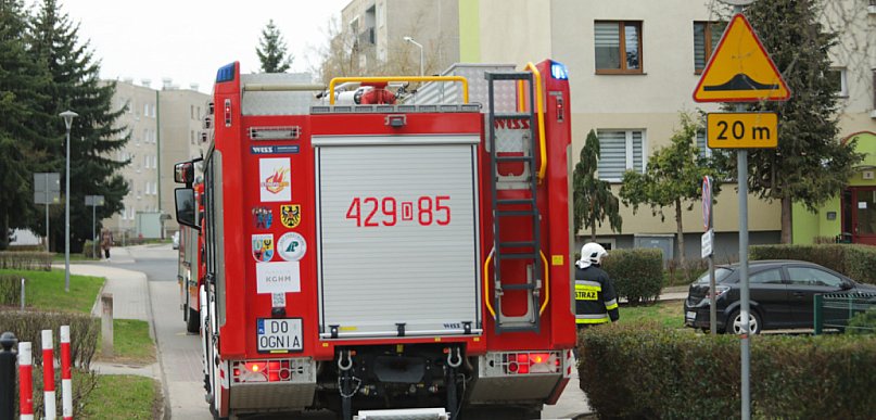 Alarm na Jagiellońskiej. Strażacy pędzili do pożaru balkonu