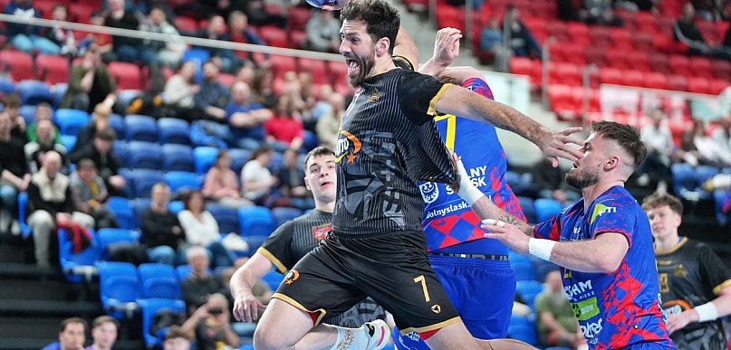 Spacerku nie było. Zwycięstwo Chrobrego po zaciętej walce