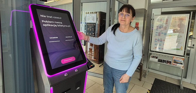 Nowość w MOK-u! Świeci na różowo i sprzedaje bilety