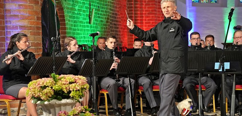 Muzyka oszalała polskością. Niezwykły koncert w głogowskiej kolegiacie [FOTO]