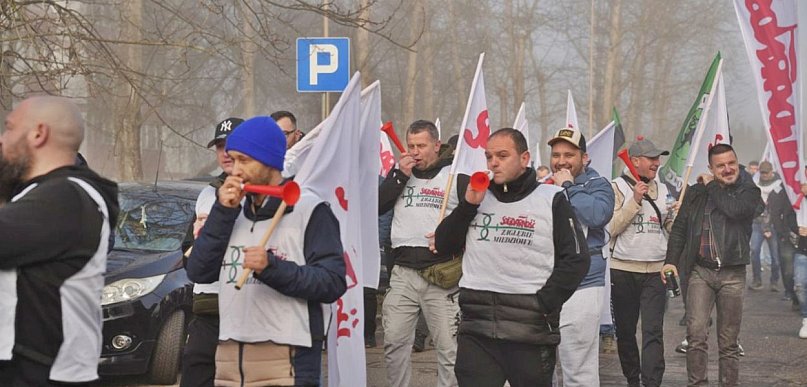 Szykują referendum strajkowe w PeBeKa. Brak porozumienia w sprawie wynagrodzeń