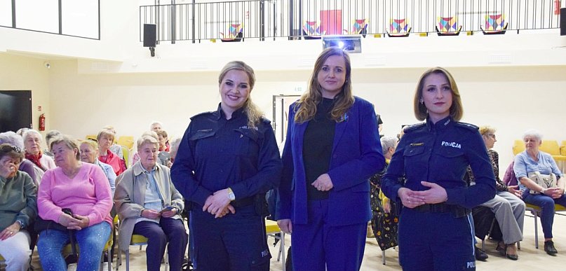 [FOTO] Udają policję, ZUS i wnuczka. W Głogowie seniorzy poznają metody oszustów