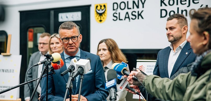 Koleje Dolnośląskie z najlepszym wynikiem w historii i wielkimi inwestycjami w tle