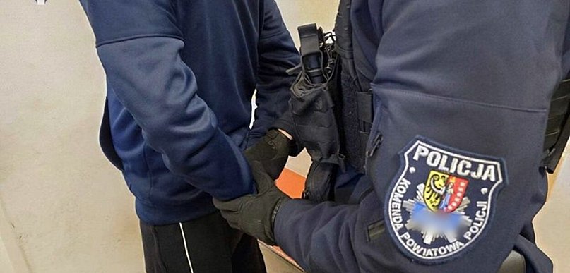 Potrącił motocyklistę i uciekł. 19-latek zatrzymany w Głogowie