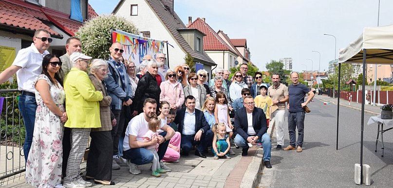 [FOTO] Na ulicy 10 Maja w Głogowie dzisiaj wielka imieninowa feta