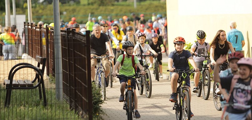 [FOTO] Rowerowa fala ruszyła przez miasto! Taki rajd w Głogowie