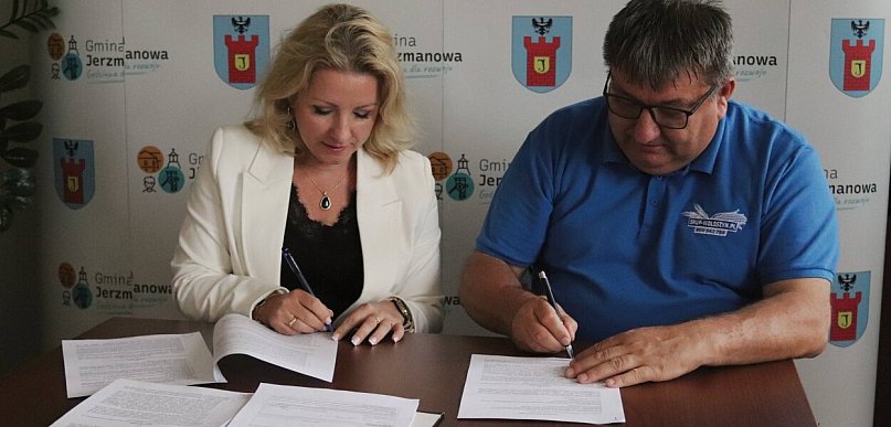 Rolnicy z gminy Jerzmanowa otrzymają wapno nawozowe. Podpisano umowę na dostawy