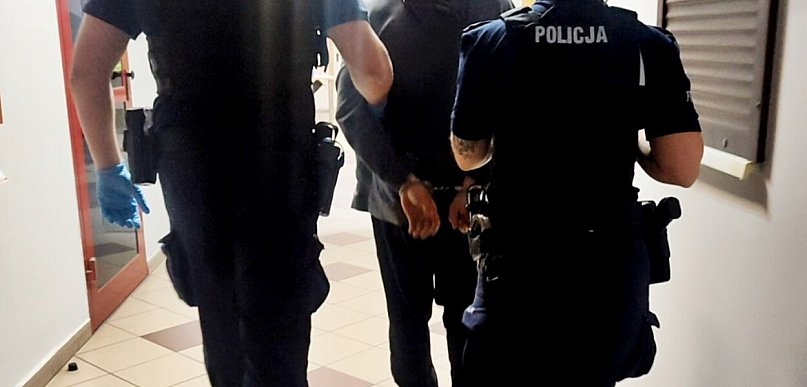 Napad na kierowniczkę pociągu na trasie Głogów – Leszno. Uderzył ją w brzuch