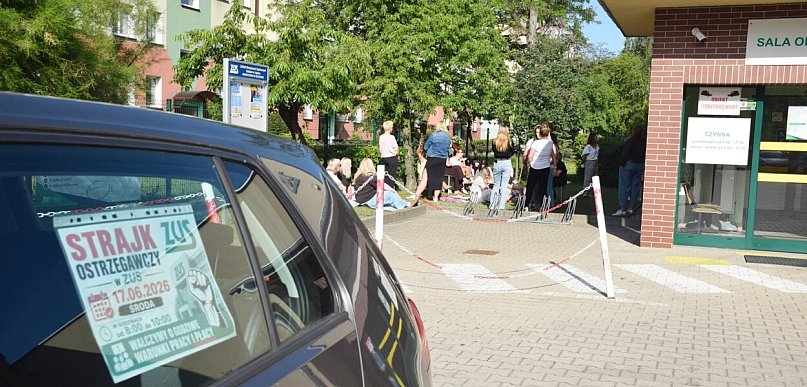 Strajk w głogowskim ZUS-ie. Pracownicy odeszli od biurek