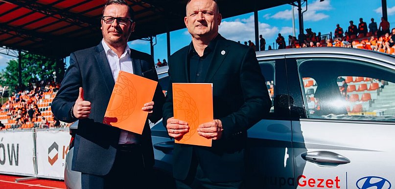 Chrobry Głogów ma nowego sponsora. I trzy nowe samochody