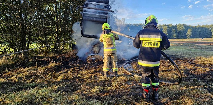 Rolnicza maszyna stanęła w ogniu!  - 174025
