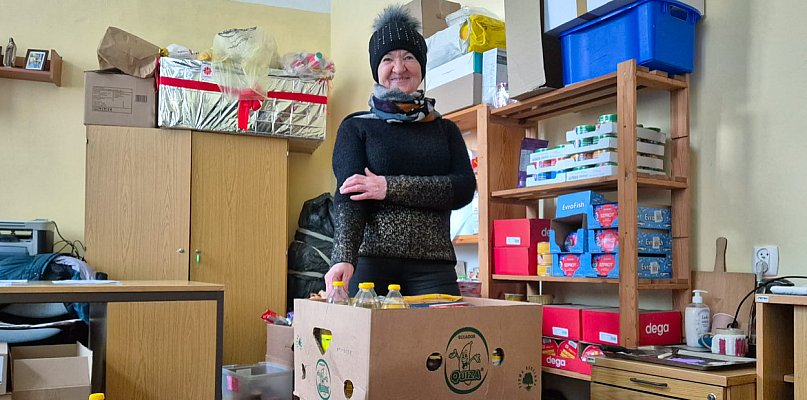 Kolejki po świąteczne paczki w kościele. Majdańska: Ubogich nie ubywa