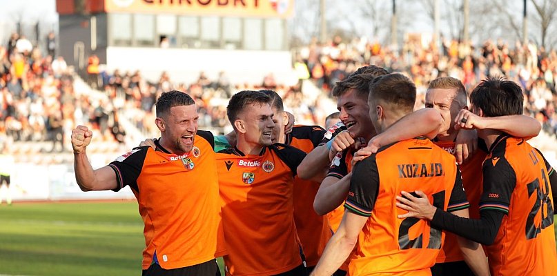 [FOTO, WIDEO] O to chodziło! Jest przełamanie i ważna wygrana Chrobrego