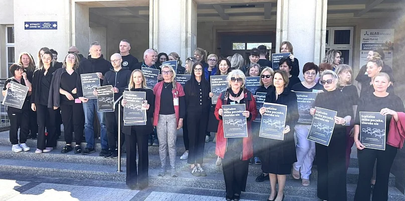 Lekarze wyszli przed szpital. Minuta ciszy w Głogowie