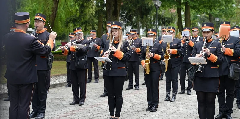 Świętowanie Dnia Hutnika czas zacząć! Już po pobudce w KGHM [FOTO WIDEO]