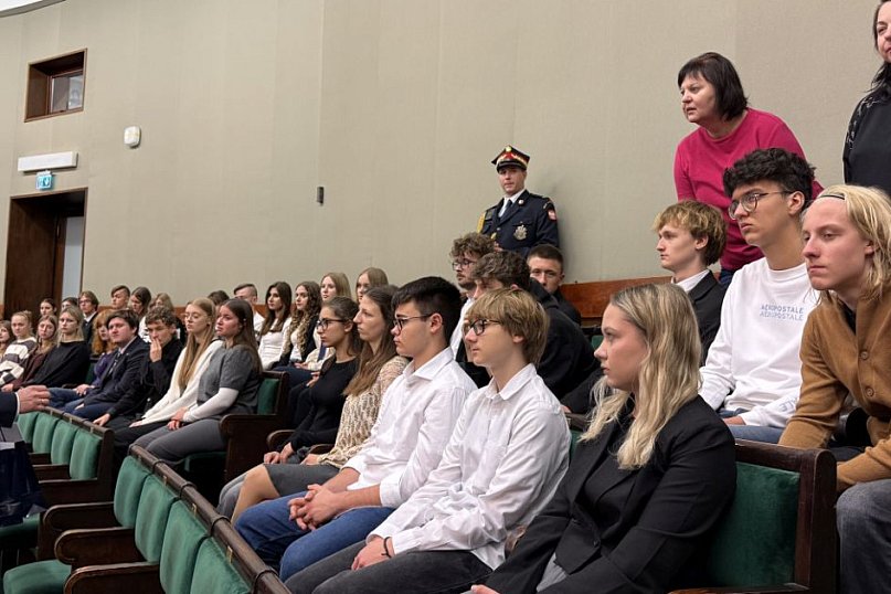 Laureaci w parlamencie