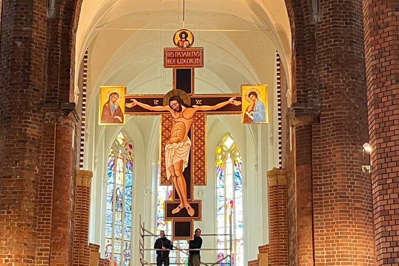 Wielka akcja krzyż w głogowskije kolegiacie