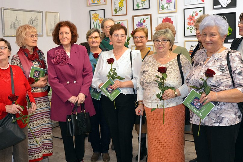 Wystawa rękodzieła seniorów otwarta