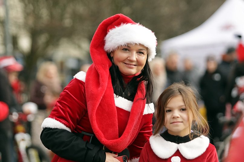 Mikołaje na rowerach ruszyły z pomocą
