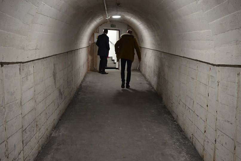 Wejście do podziemnego szpitala w Głogowie