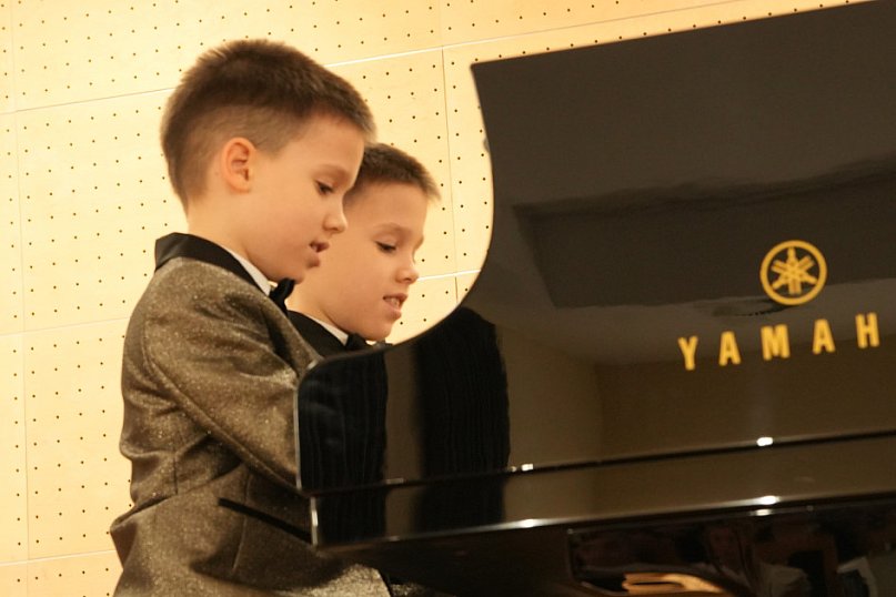 Najmłodsi uczniowie zagrali pierwszy koncert