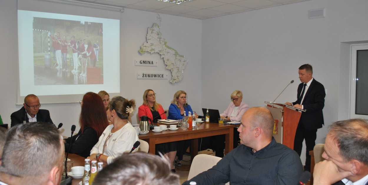 Wójt Krzysztof Wołoszyn z absolutorium i wotum zaufania za 2024 rok