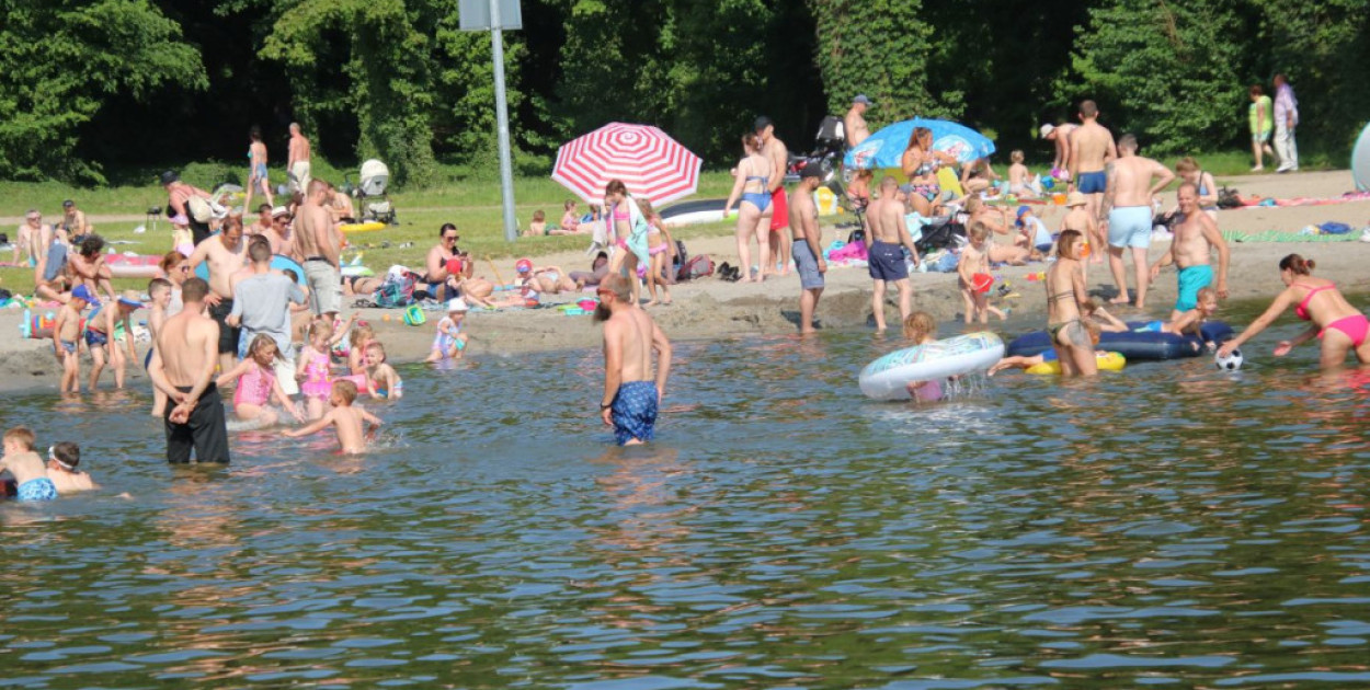 W Jeziorze Sławskim można się pluskać do woli. Nowe dane z sanepidu