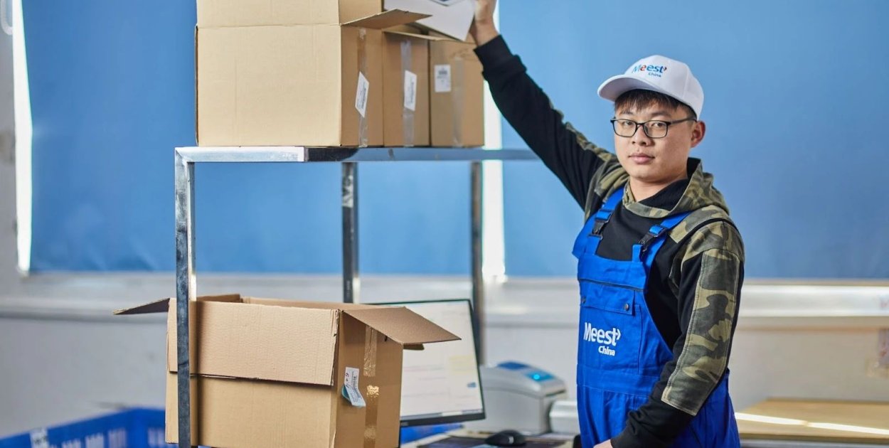 Import chińskich torebek i akcesoriów: jak zoptymalizować logistykę i koszty