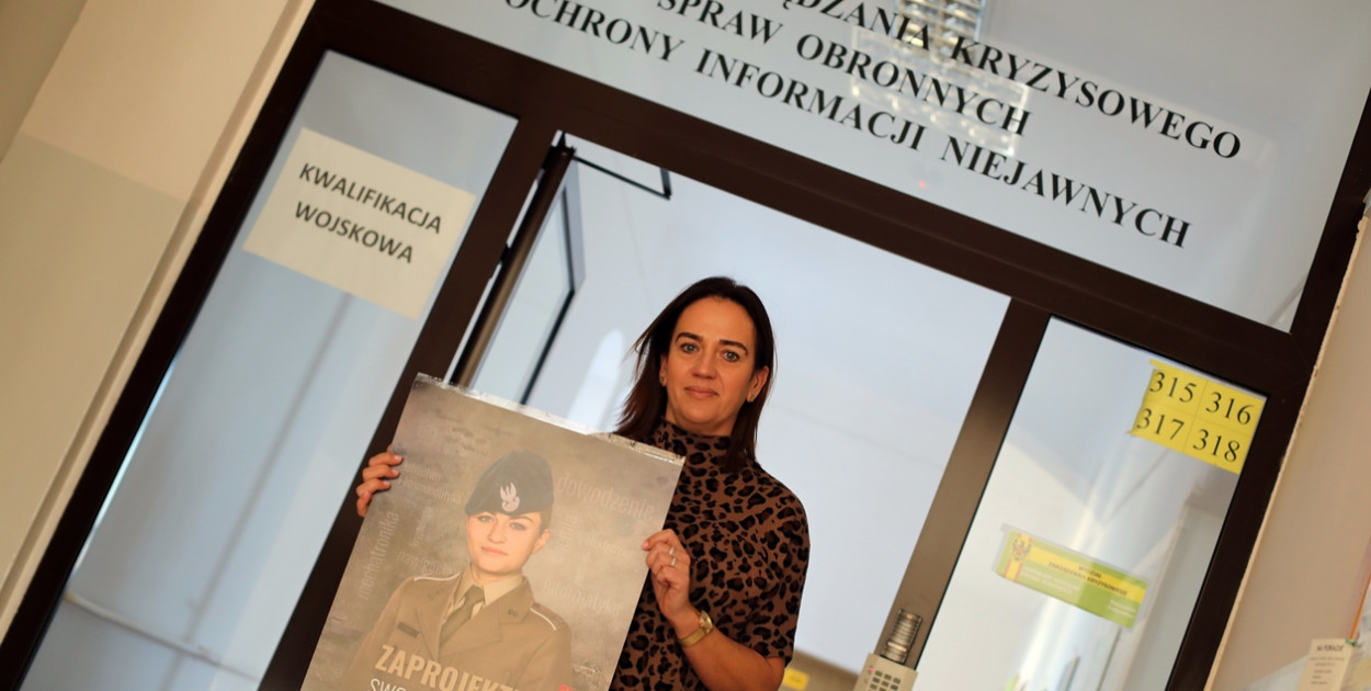 To obowiązek! Wezwania otrzymali młodzi mężczyźni, ale i kobiety