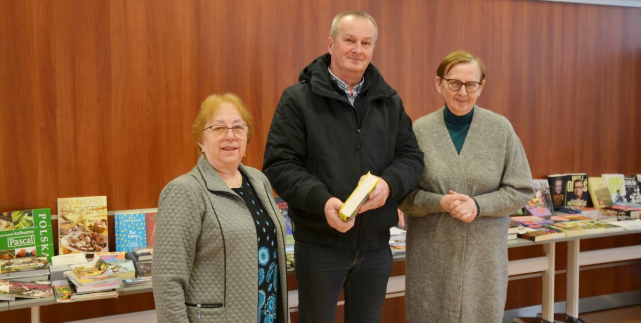 [FOTO] Dużo ciekawych książek na kiermaszu w Głogowie