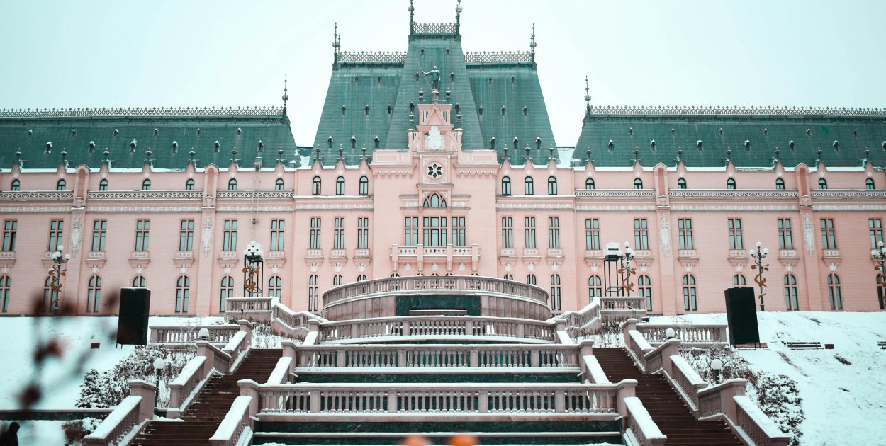 Warszawa: Miasto Kontrastów i Niezapomnianych Wrażeń