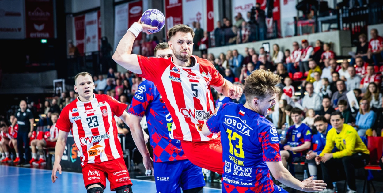 Porażka Chrobrego na wyjeździe. Brązowy medalista za silny