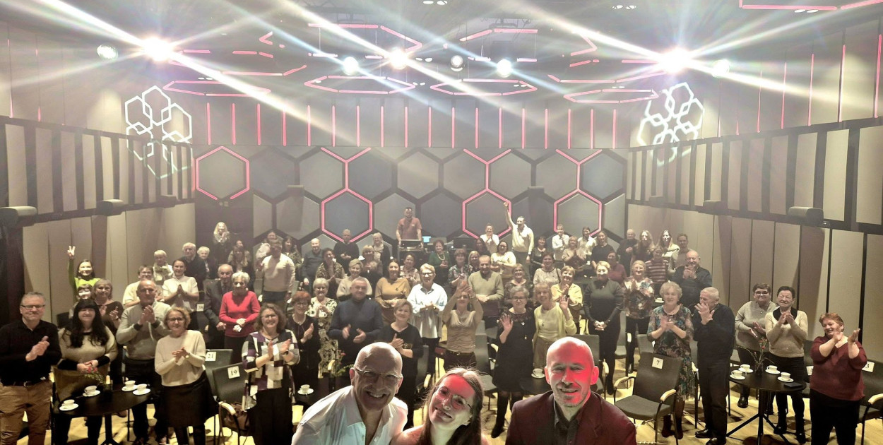 Magiczny wieczór z Robertem Rozmusem w Grębocicach!