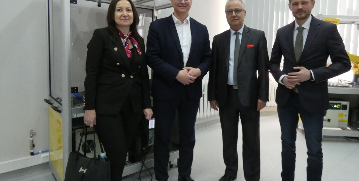 Kompetencje przyszłości bliżej nas. W Legnicy otwarto Laboratorium STEAM