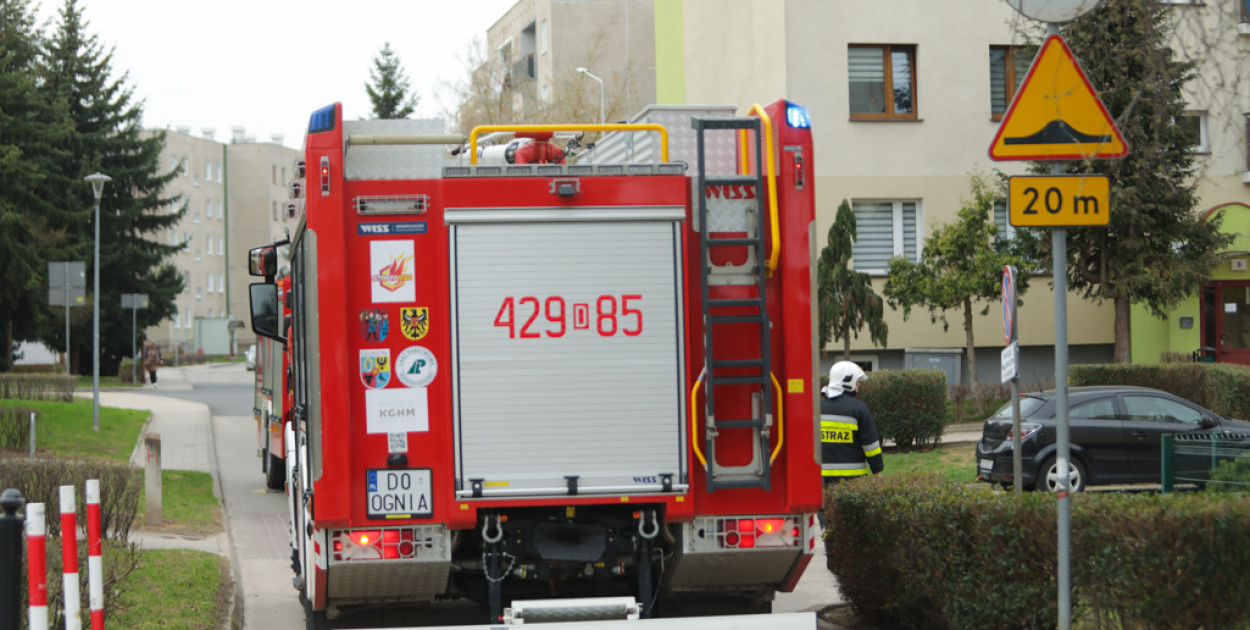 Alarm na Jagiellońskiej. Strażacy pędzili do pożaru balkonu