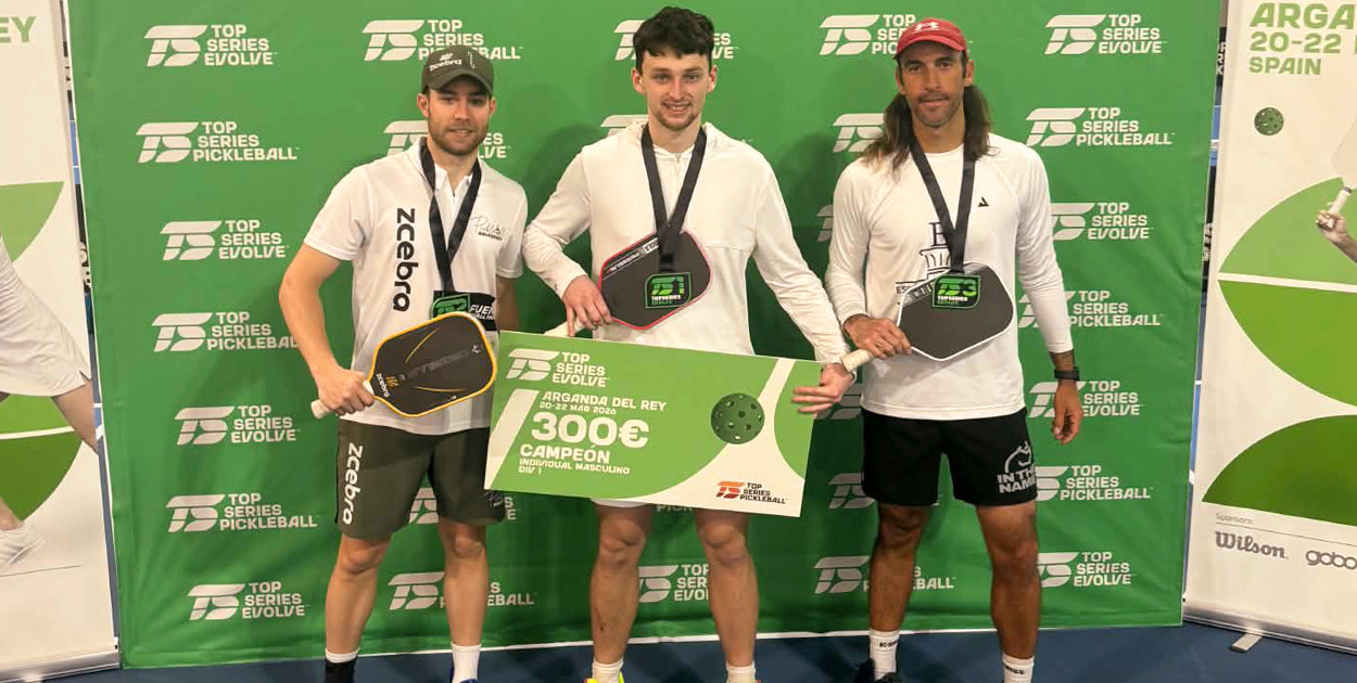 Trzy medale w Hiszpanii! Głogowianin błyszczy na starcie prestiżowego cyklu