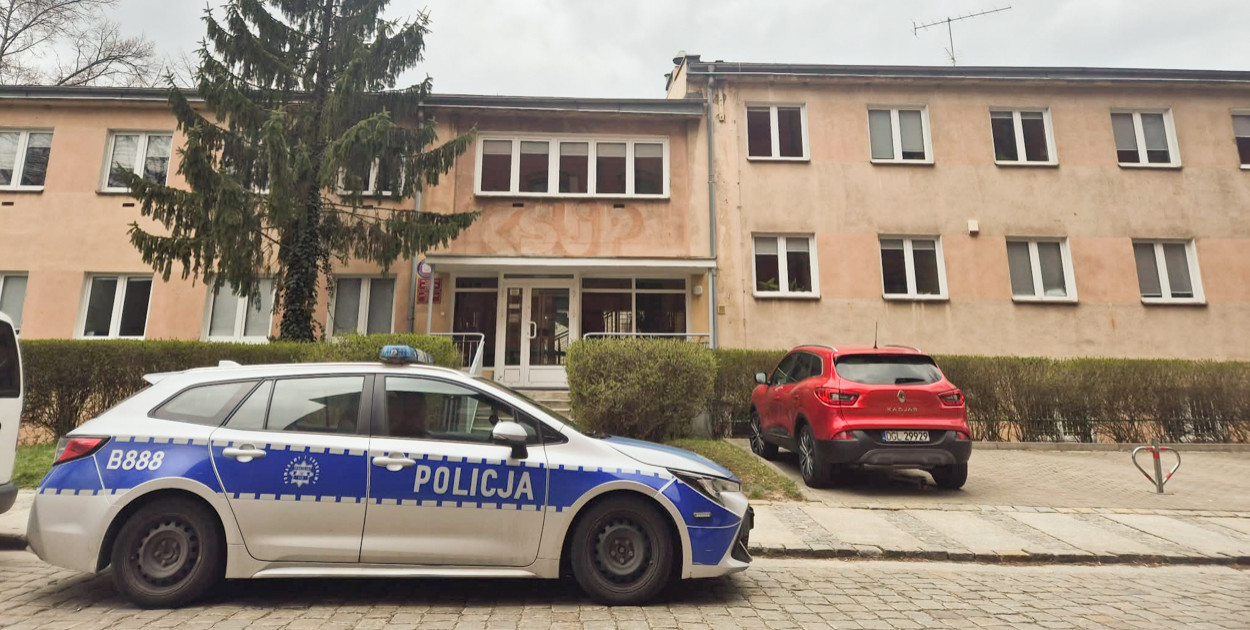 Alarm bombowy w sanepidzie w Głogowie. Na miejscu policja