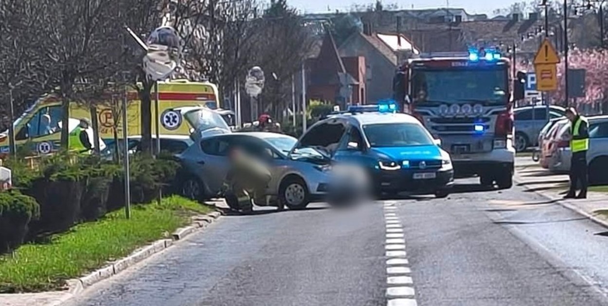 Kolizja w centrum miasta. Seat kontra Audi