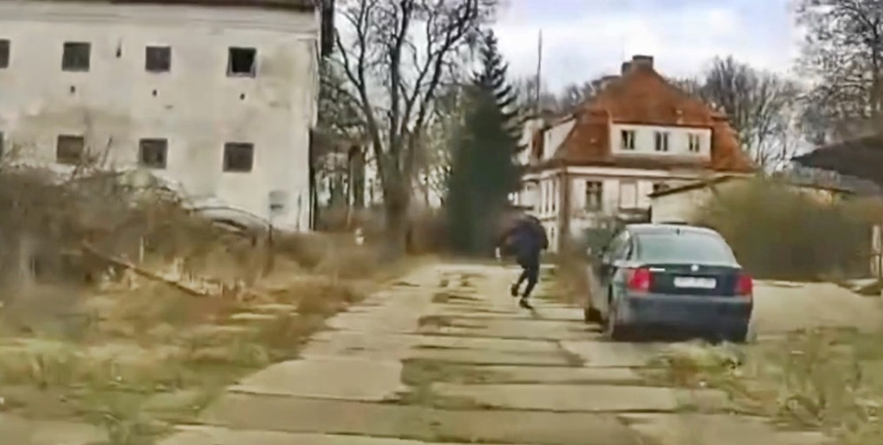 Pościg w Grębocicach. Dopadli uciekiniera! [WIDEO]