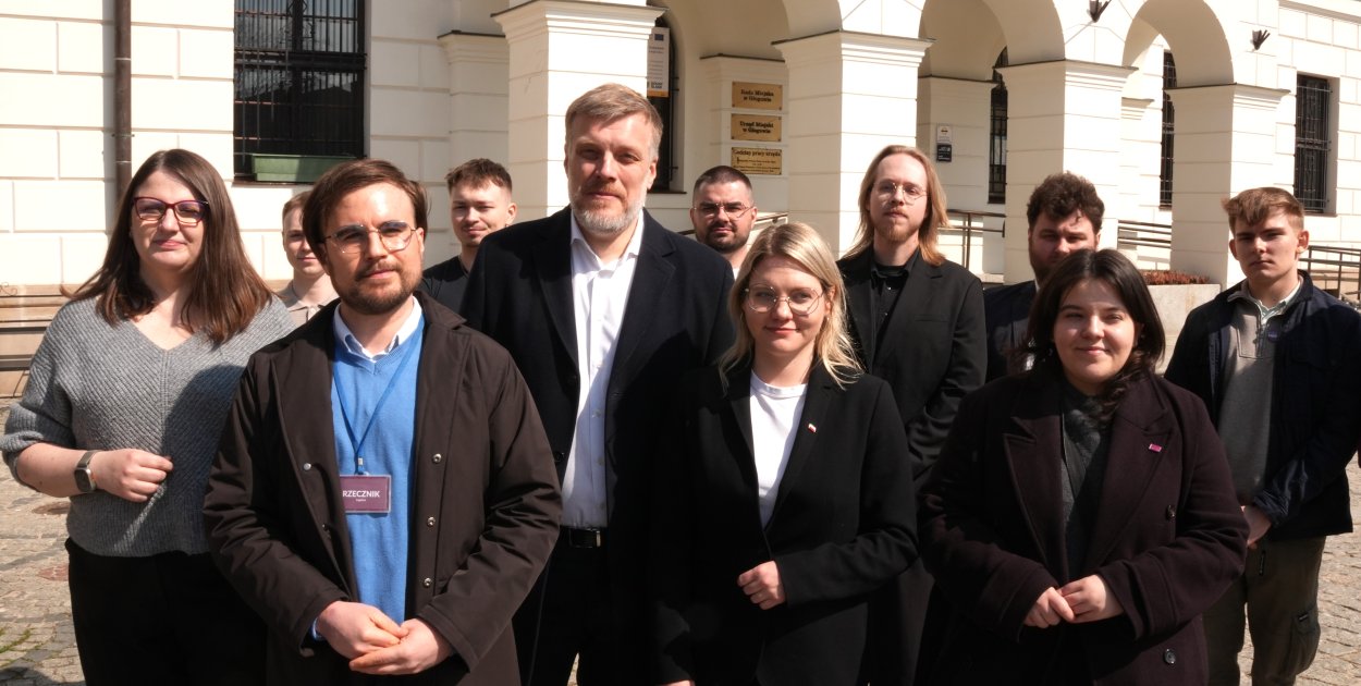 [WIDEO] Zandberg w Głogowie ostro krytykuje rząd. Mocne słowa o szpitalach